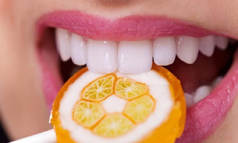 Kenalan Sama Makanan Yang Menyehakan Gigi