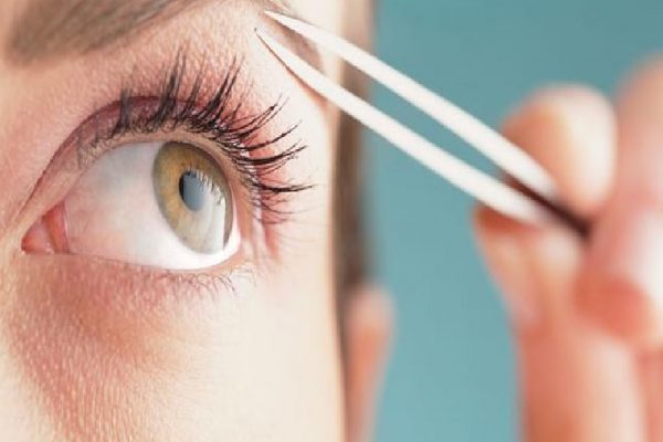 Bahaya Mencabut Dan Mencukur Alis Mata Bagi Kesehatan