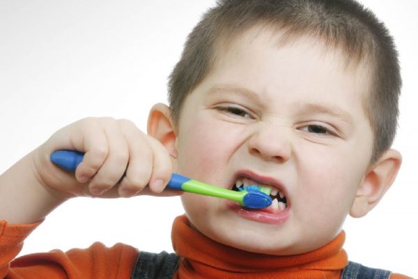 Bunda, Pahami Cara Tepat Merawat Gigi Susu Anak Agar Terhindar Dari Karies